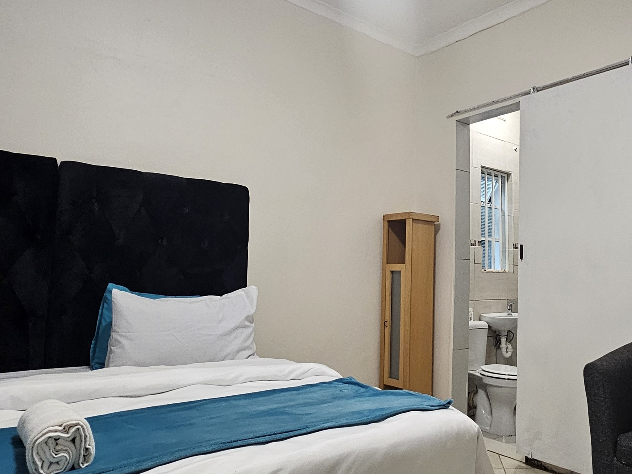 2-Sleeper | Spencer 3 | R850/night (Save 10% vs. other Cape Town hotels)