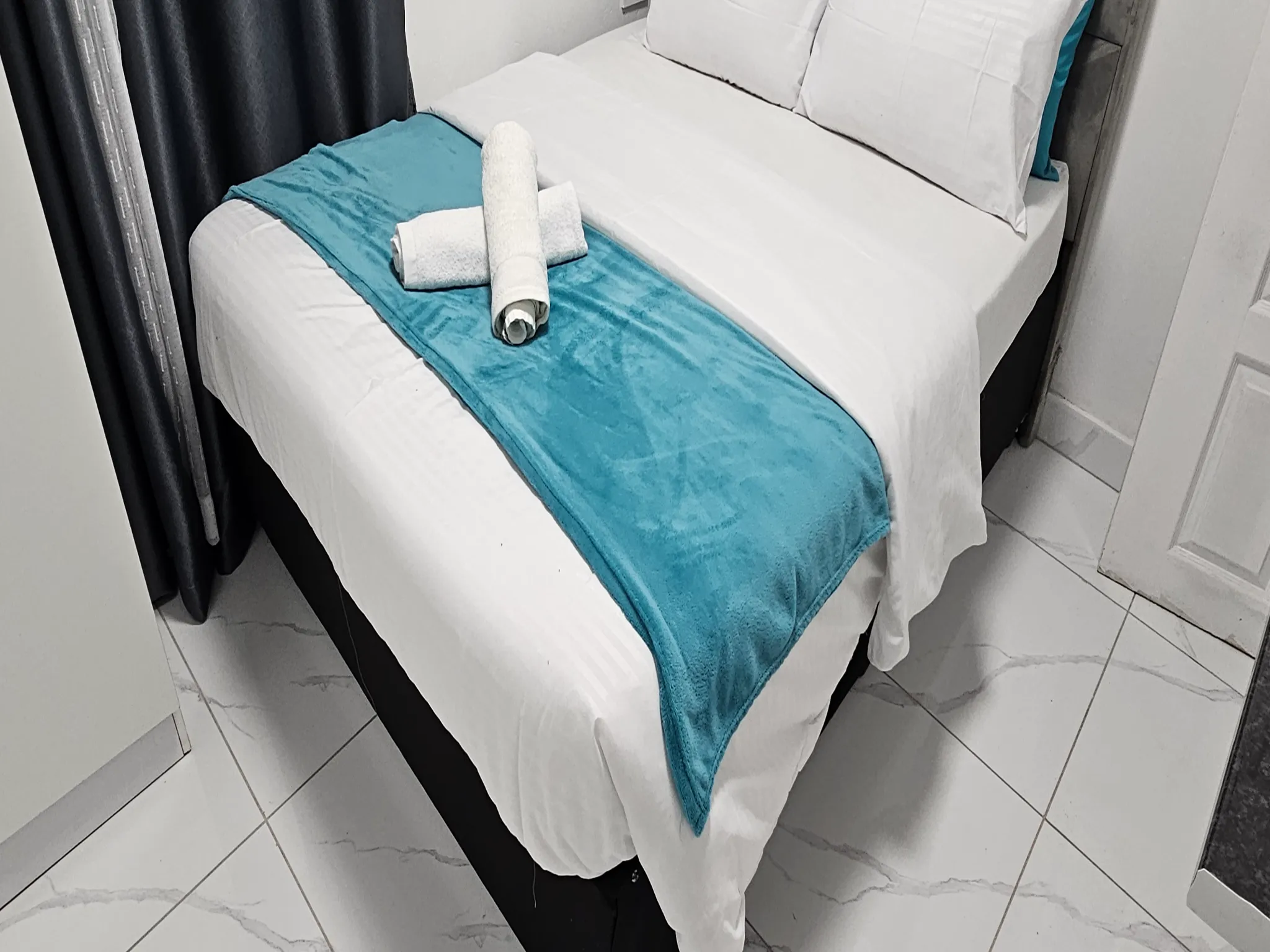 2-Sleeper | Spencer 7 | R750/night (Save 10% vs. other Cape Town hotels)