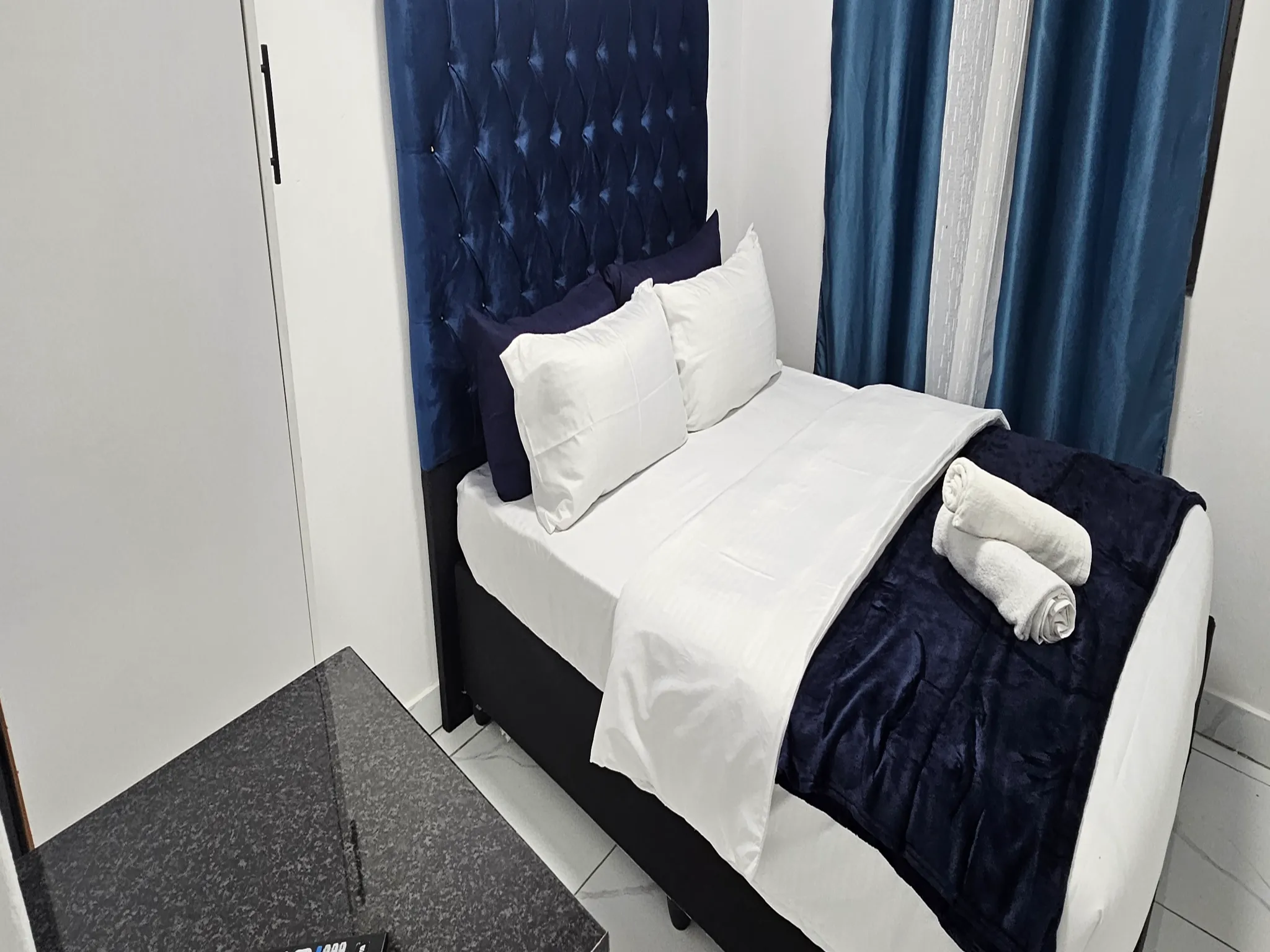 2-Sleeper | Spencer 9 | R650/night (Save 10% vs. other Cape Town hotels)