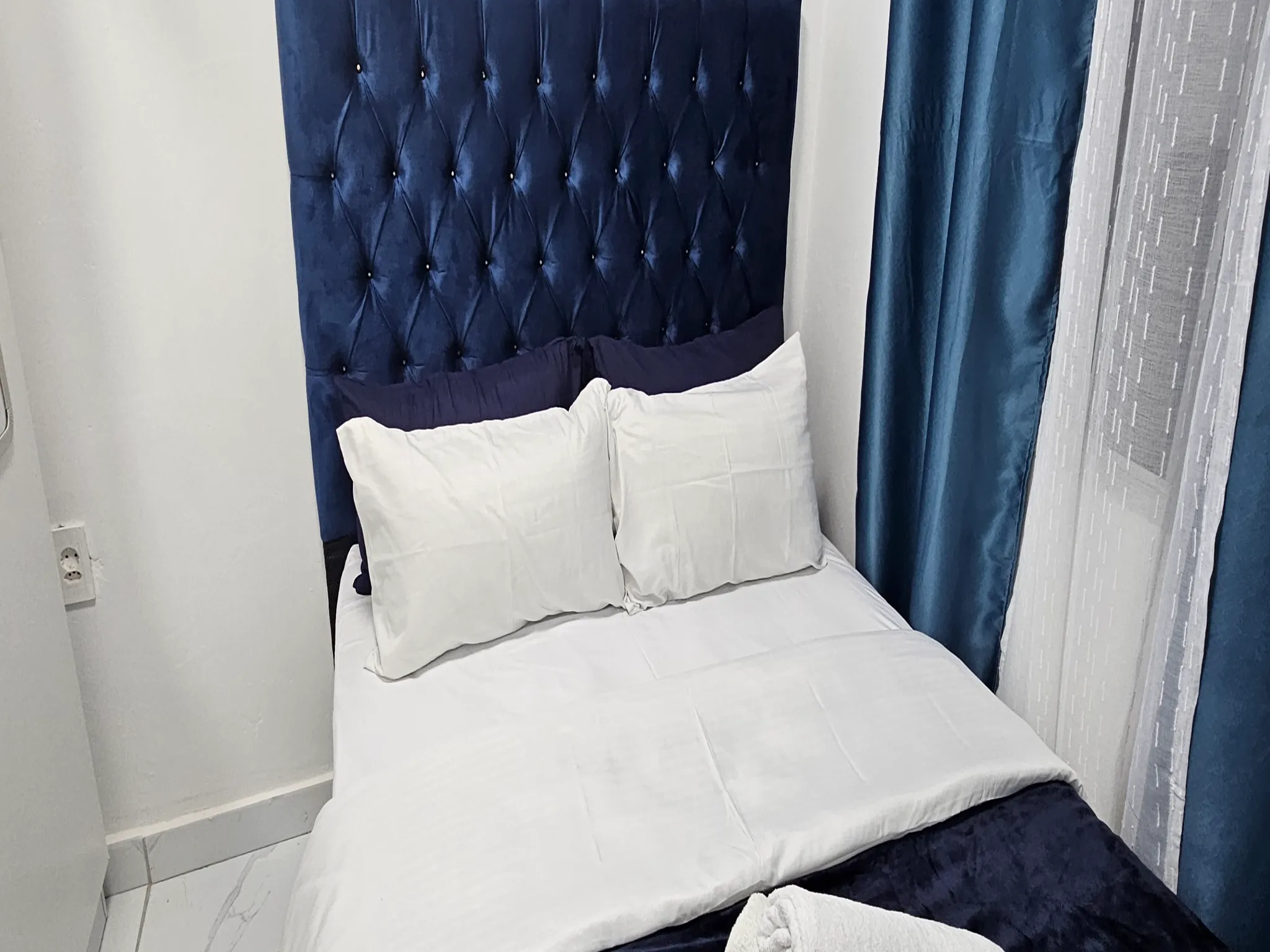 2-Sleeper | Spencer 10 | R650/night (Save 10% vs. other Cape Town hotels)