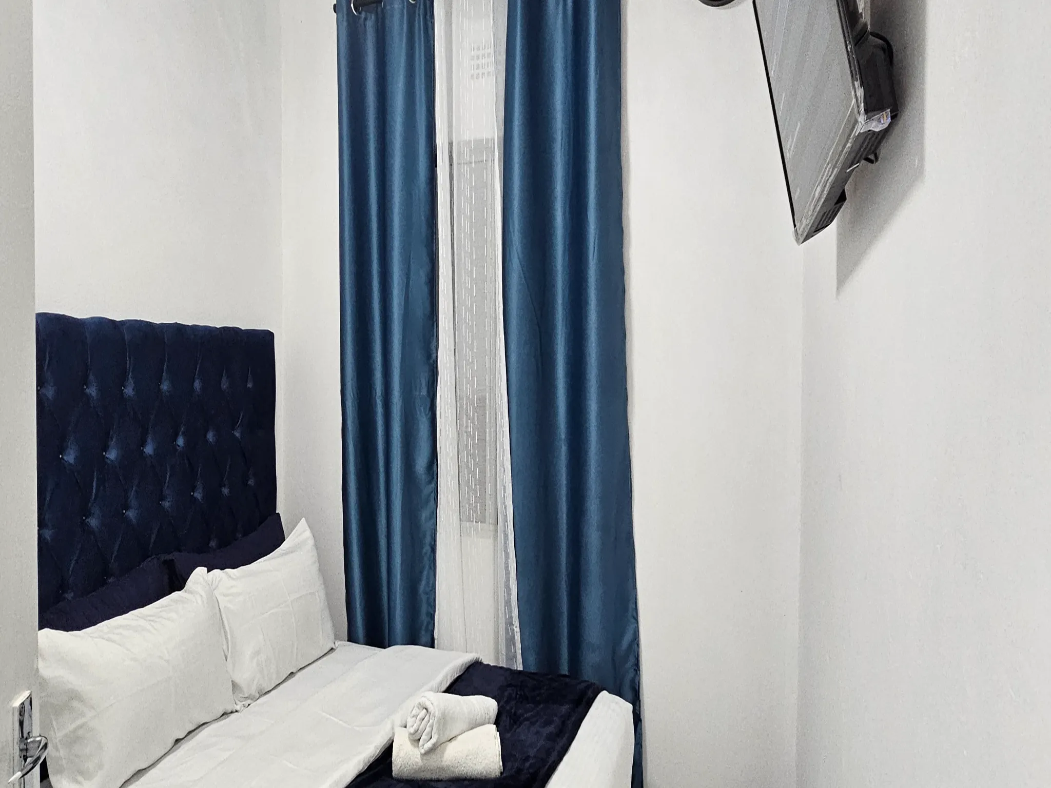 2-Sleeper | Spencer 10 | R650/night (Save 10% vs. other Cape Town hotels)