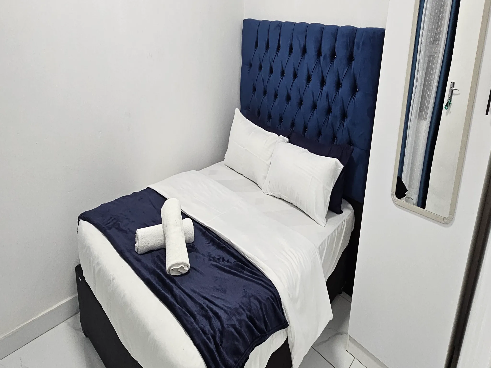 2-Sleeper | Spencer 11 | R650/night (Save 10% vs. other Cape Town hotels)