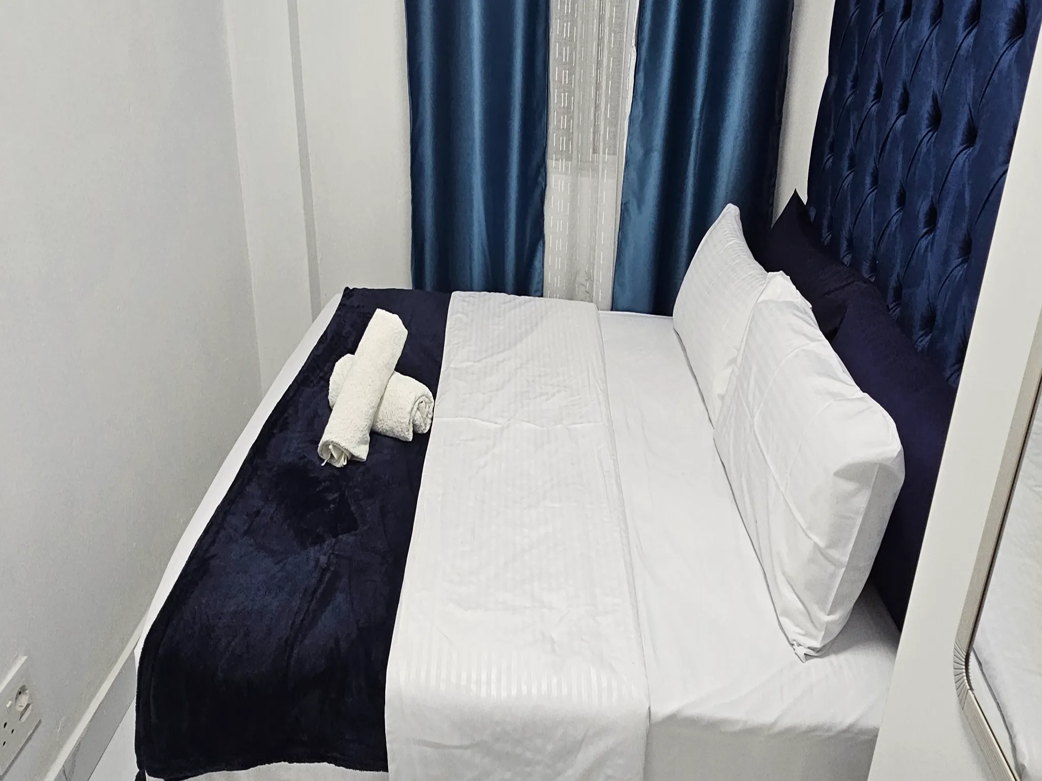 2-Sleeper | Spencer 11 | R650/night (Save 10% vs. other Cape Town hotels)