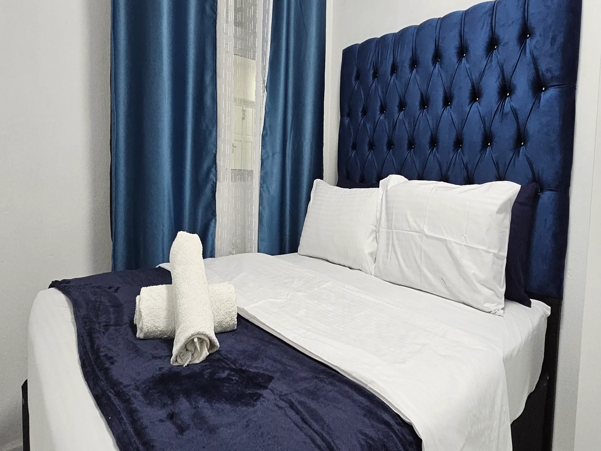 8-Sleeper | Spencer 8 | R2500/night (Save 10% vs. other Cape Town hotels)