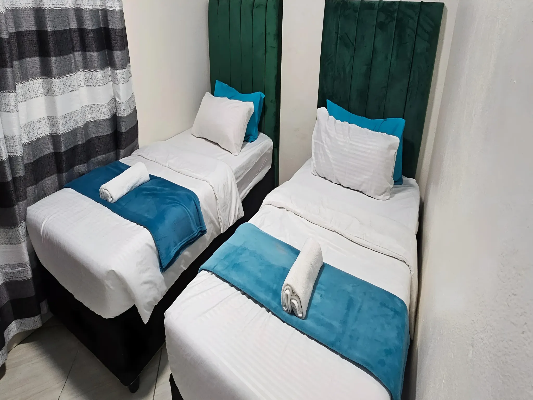 4-Sleeper | Spencer 6 | R1500/night (Save 10% vs. other Cape Town hotels)