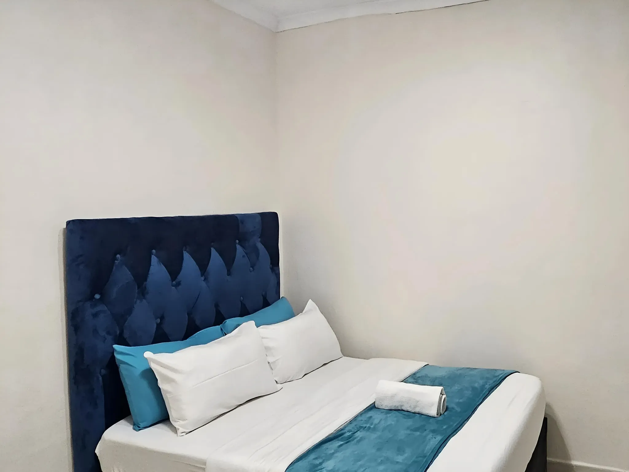 2-Sleeper | Spencer 4 | R950/night (Save 10% vs. other Cape Town hotels)