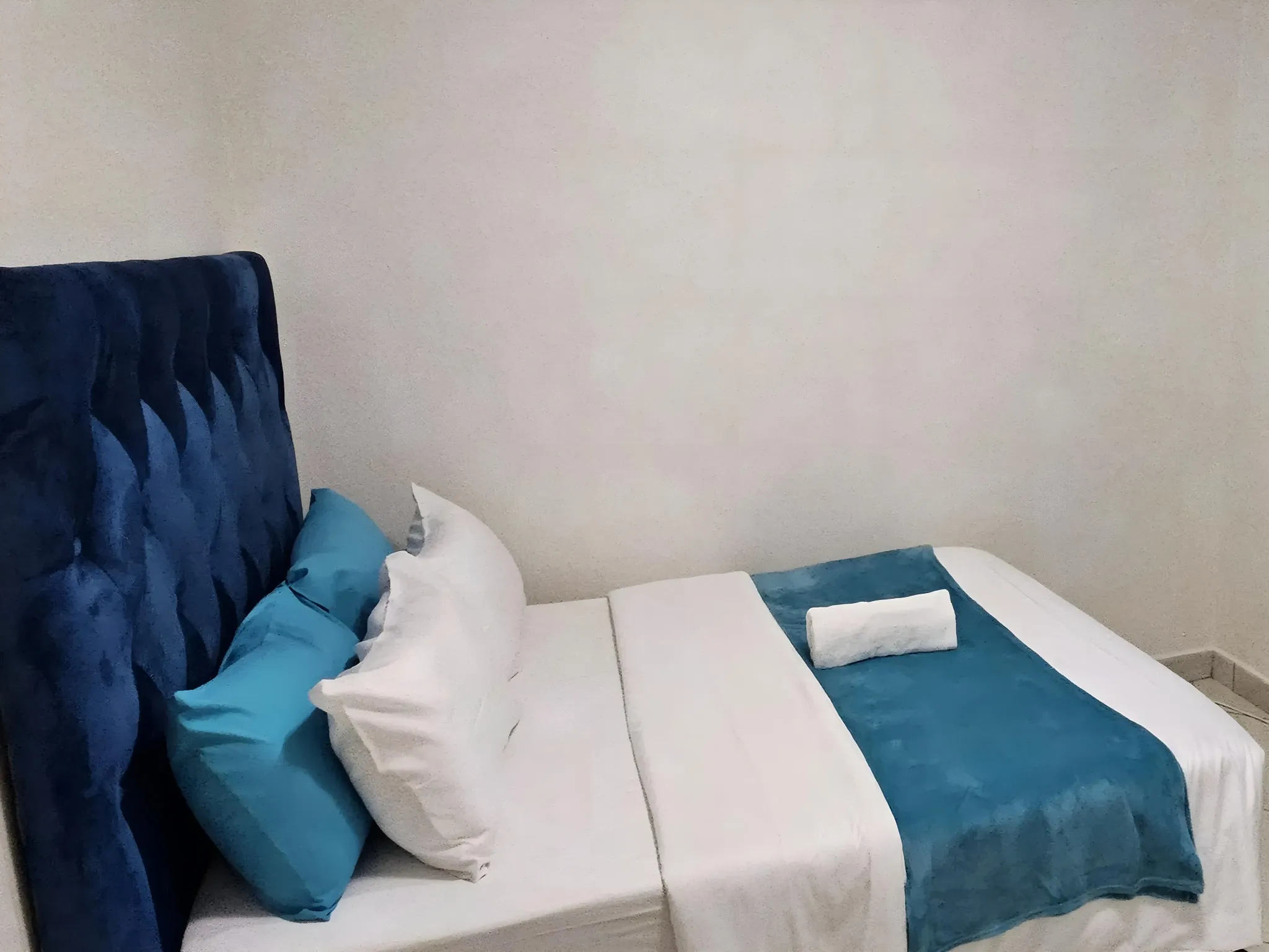 2-Sleeper | Spencer 4 | R950/night (Save 10% vs. other Cape Town hotels)