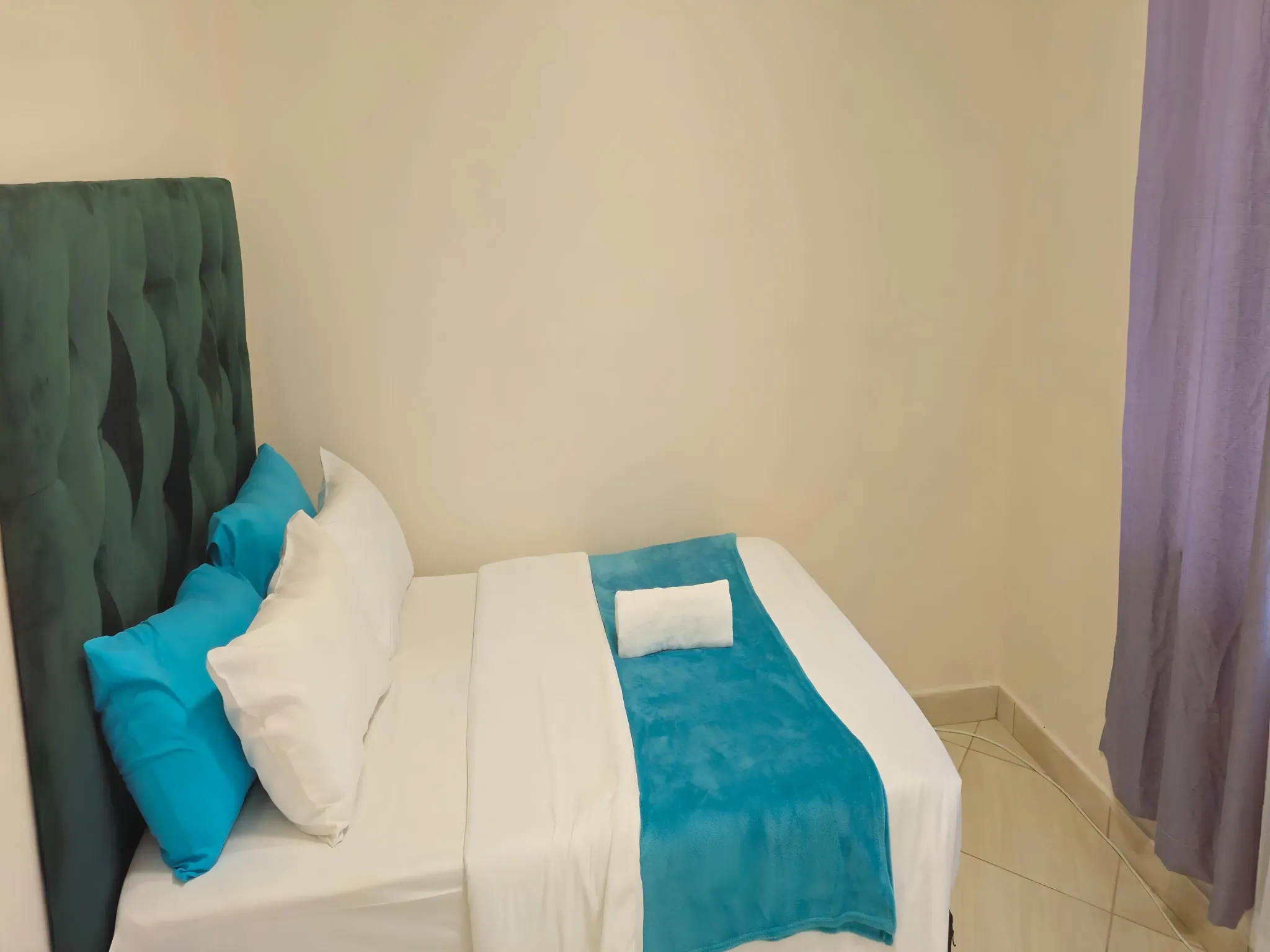 2-Sleeper | Spencer 4 | R950/night (Save 10% vs. other Cape Town hotels)