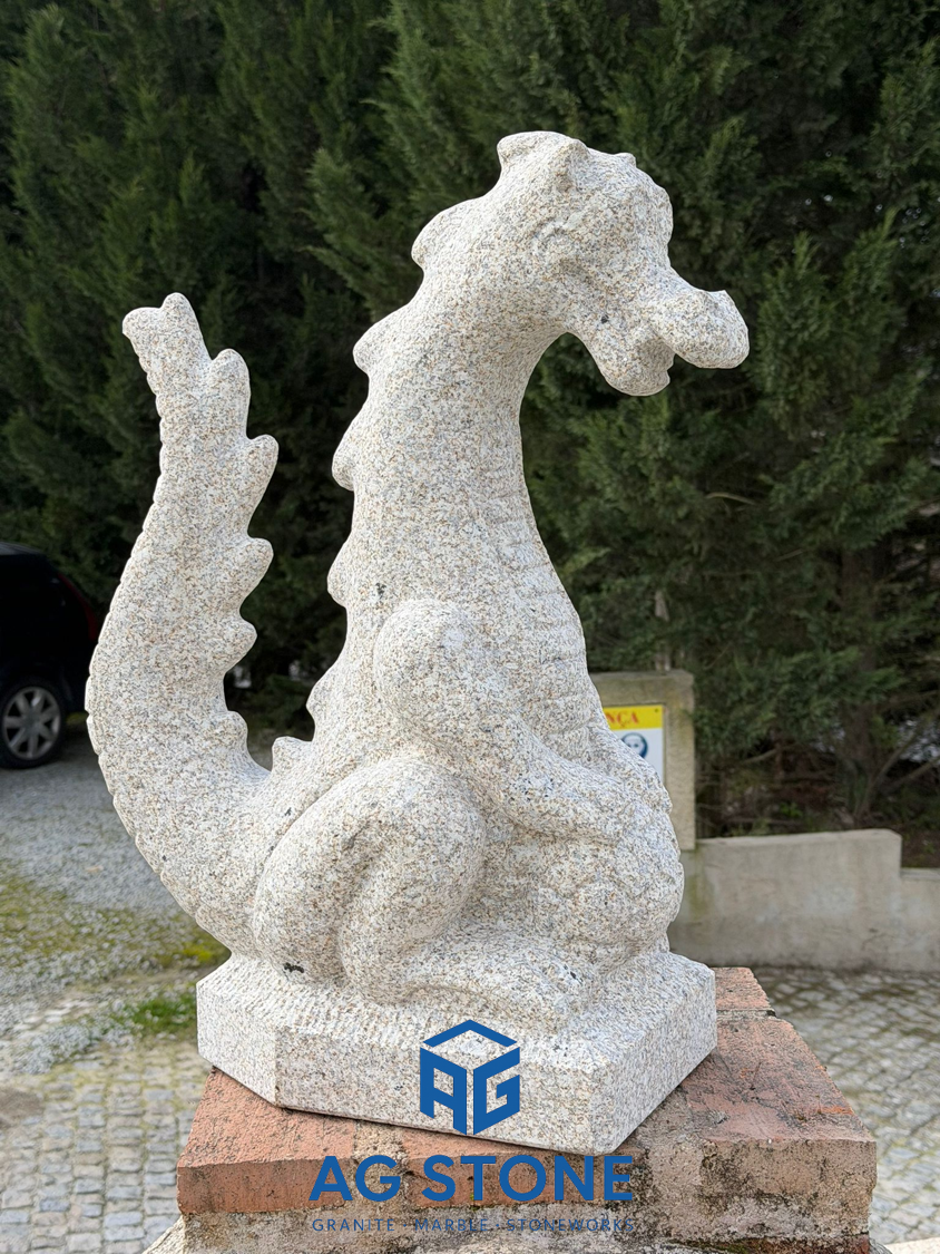Dragão em granito