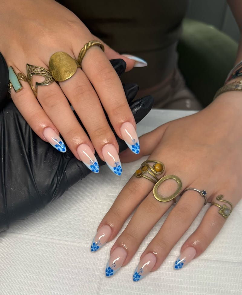 Signature Nails, Brows & Lashes