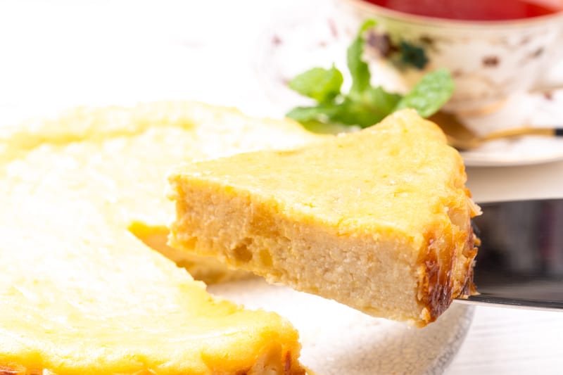 A FEASIBILITY STUDY ON PRODUCTION AND MARKET ACCEPTANCE OF SWEET POTATO CAKE
