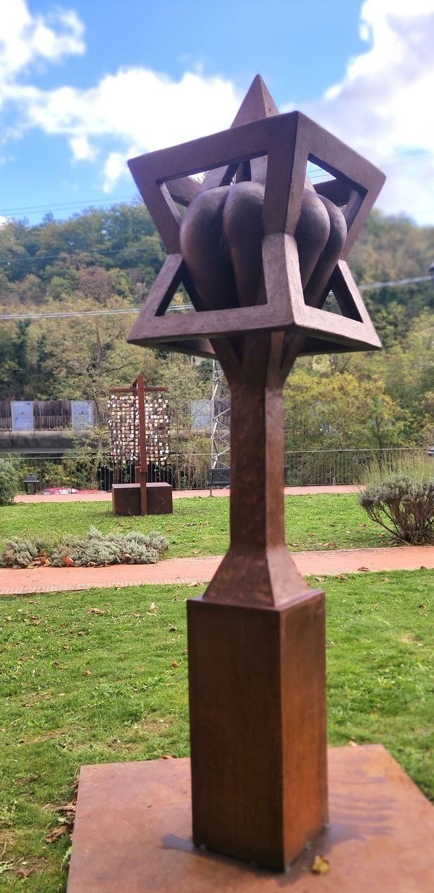 Variazione su simmetrie nr. 18 di David  August Kessler 2020