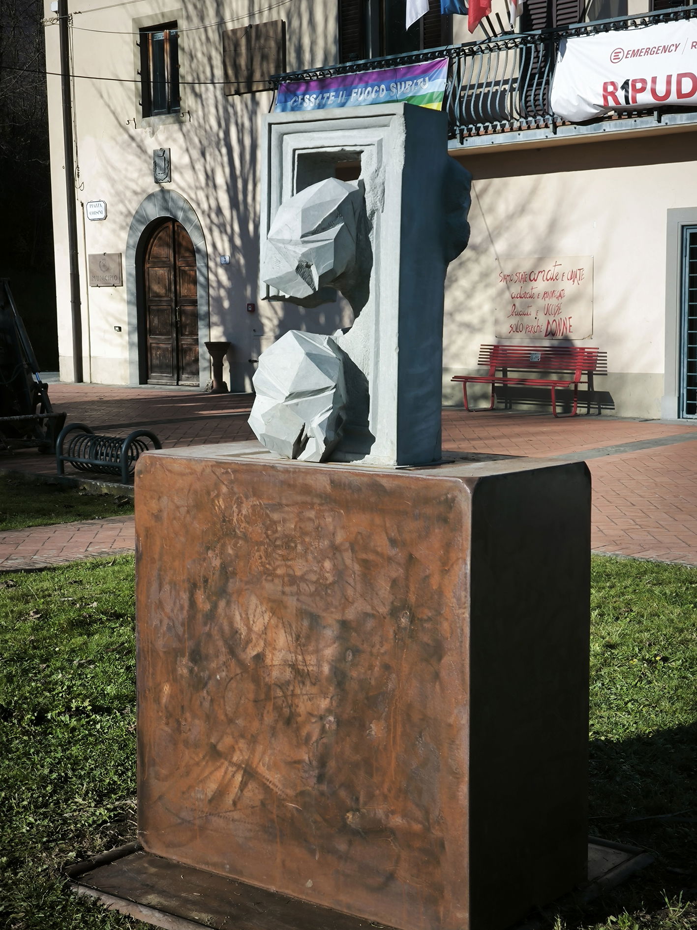 Cornice di Kim Hajin 2025