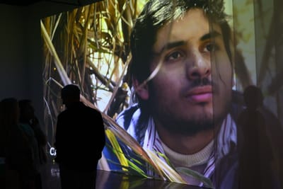 Adrián Sosa lleva “Habitar una nube” a Estados Unidos