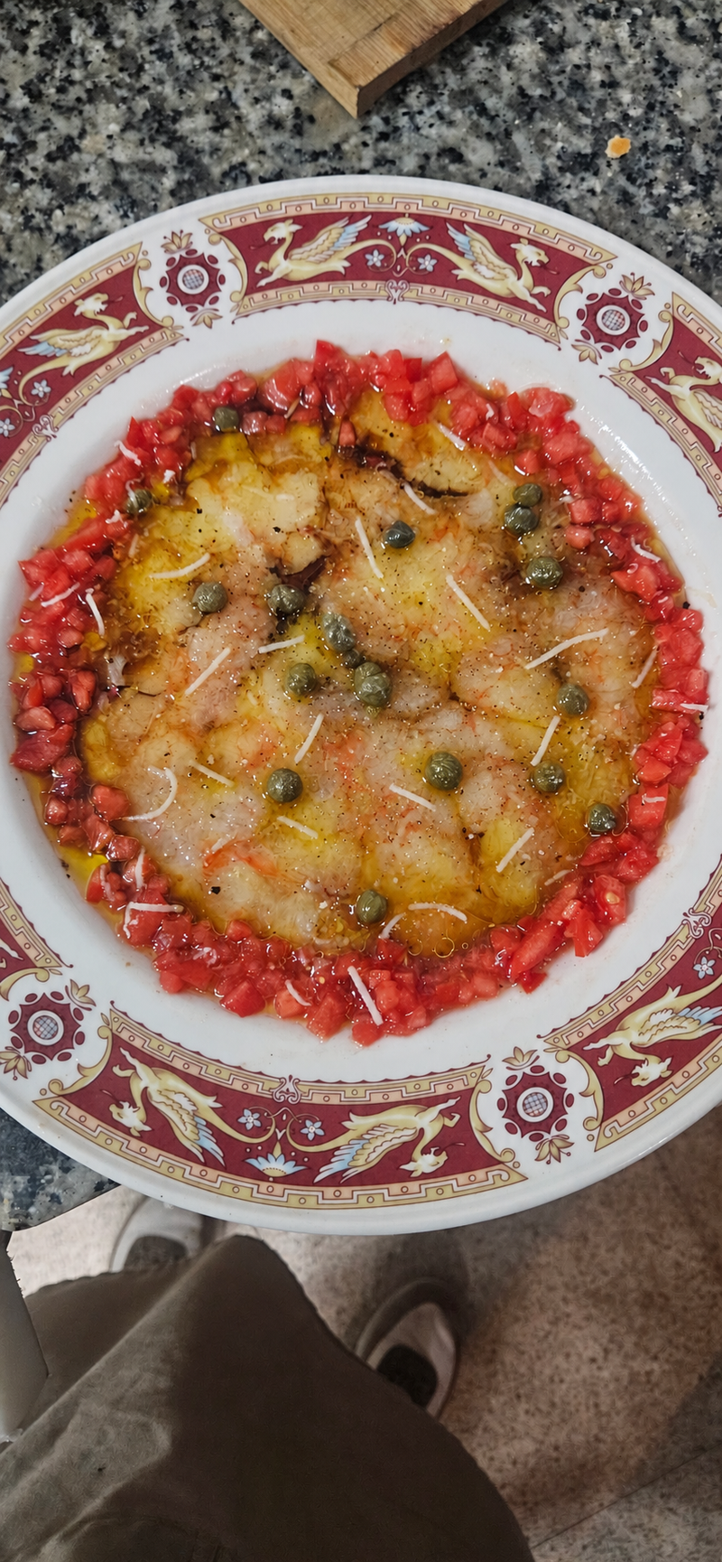 Carpaccio de Gamba roja al perfume de la pimienta rosa