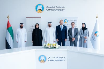 مكتب شؤون المواطنين بعجمان وجامعة عجمان يوقعان اتفاقية منح دراسية للشباب المواطنين في الإمارة