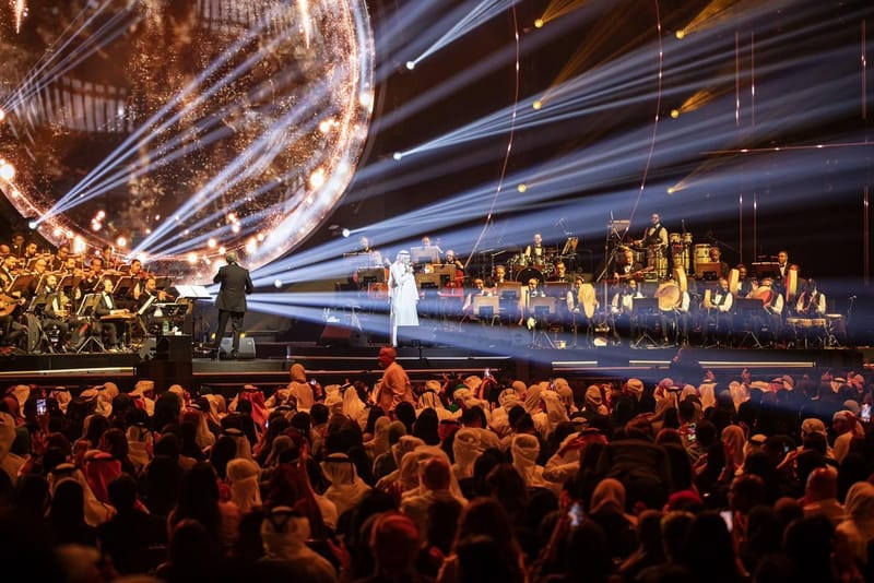 عبد المجيد عبد الله يطرب جمهور أبوظبي في ليلة ساحرة