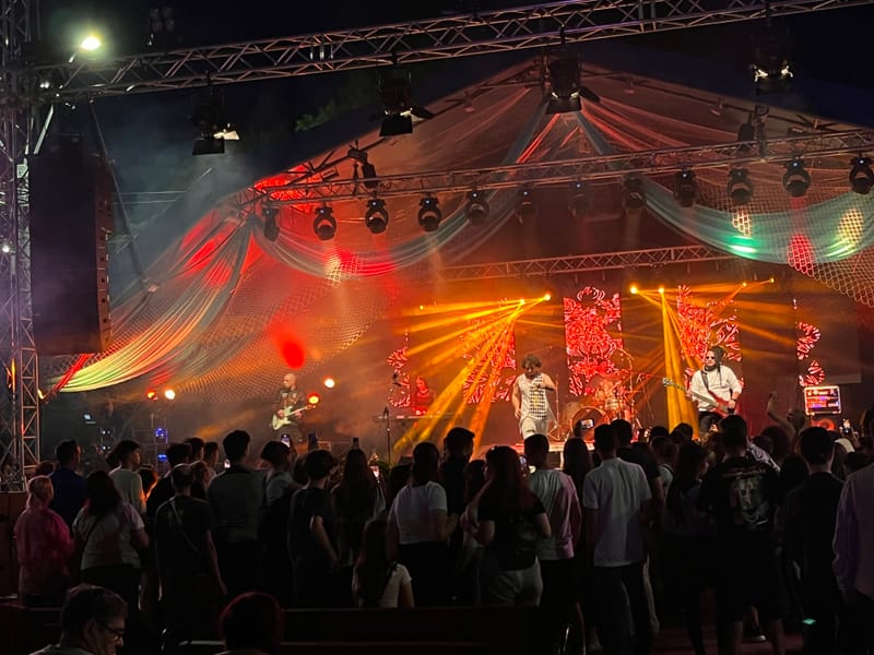 De prin țară adunate