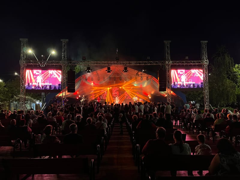 De prin țară adunate