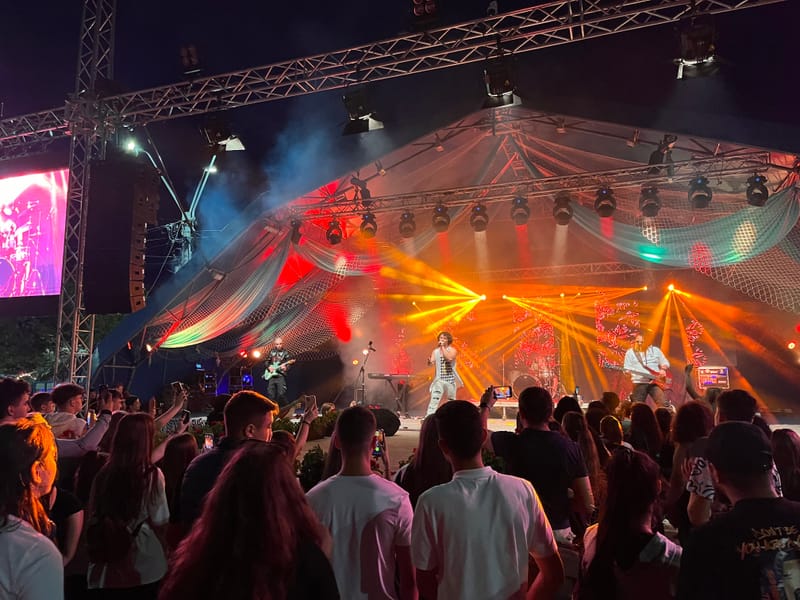 De prin țară adunate