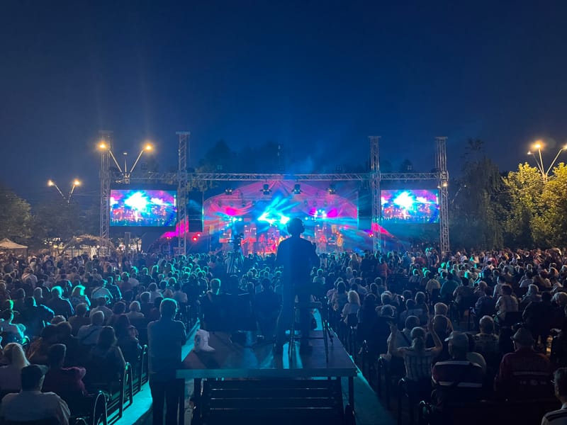 De prin țară adunate