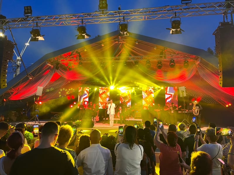 De prin țară adunate