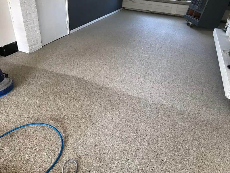 Grindvloer laten reinigen