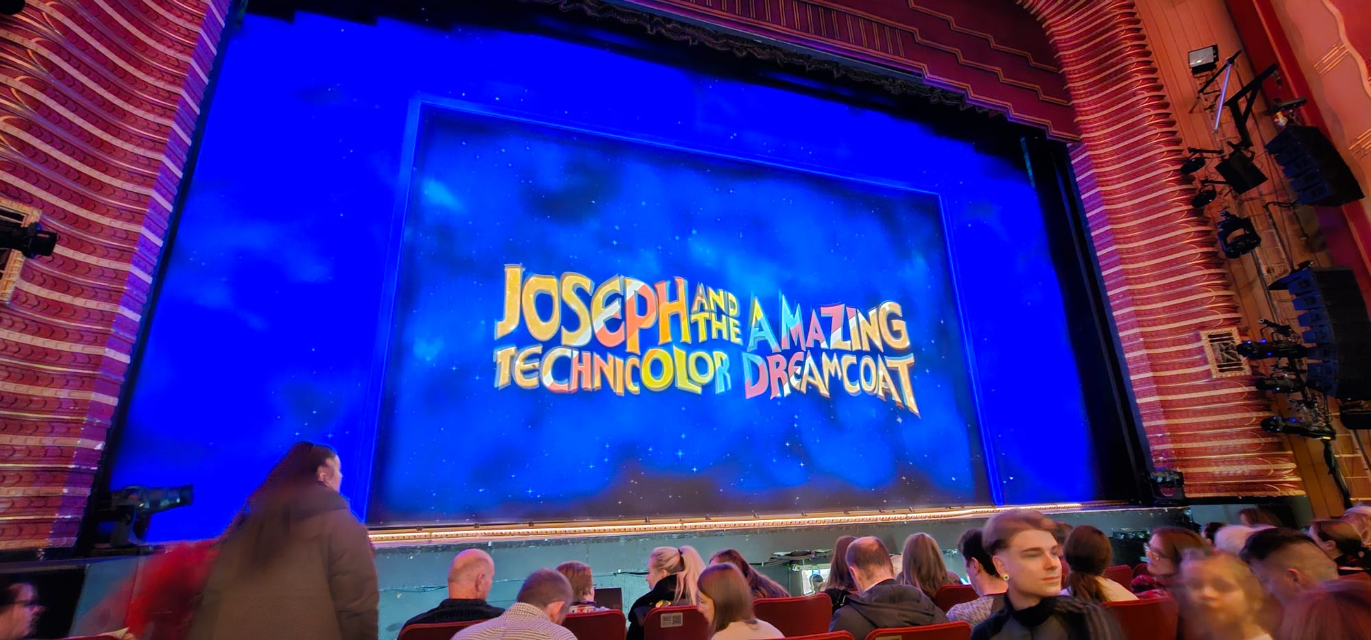 JOSEPH AND THE AMAZING TECHNICOLOR DREAMCOAT