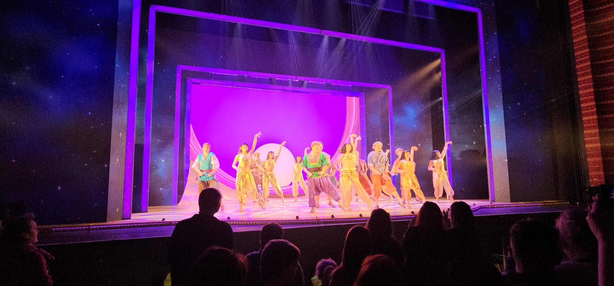 JOSEPH AND THE AMAZING TECHNICOLOR DREAMCOAT