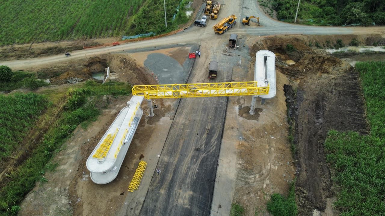Puente peatonal Bocas del Palo - COLOMBIA