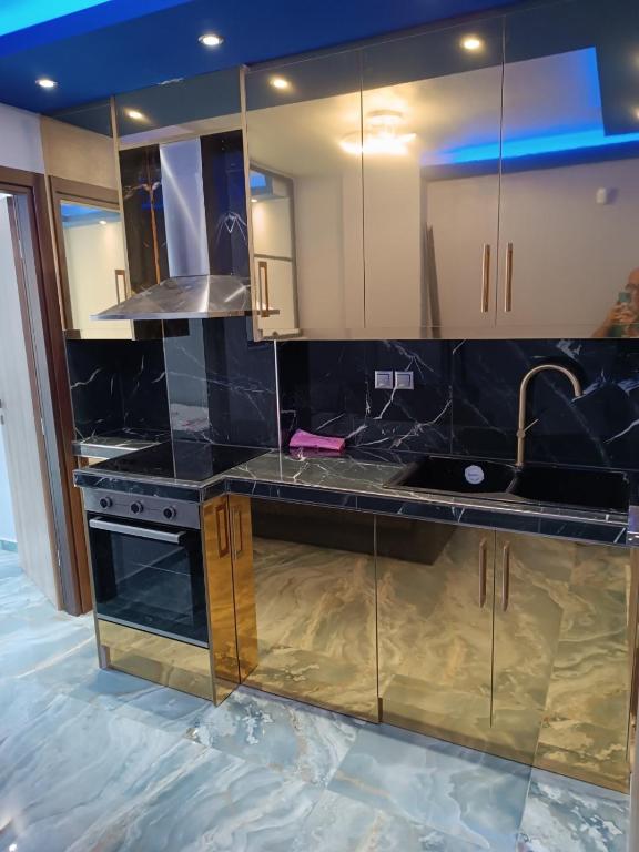 ARISTOTELOUS PALACE No1 BY MAKHOME - SALONIC, GRECIA