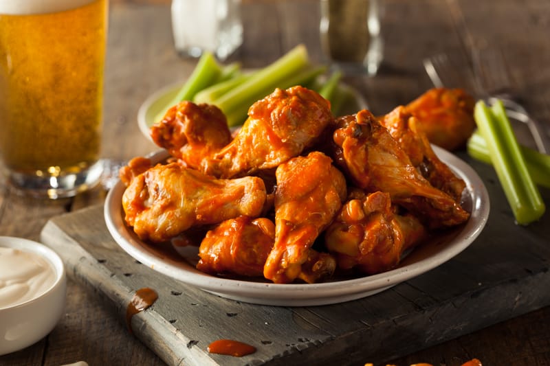 Men's Wing Night at ET