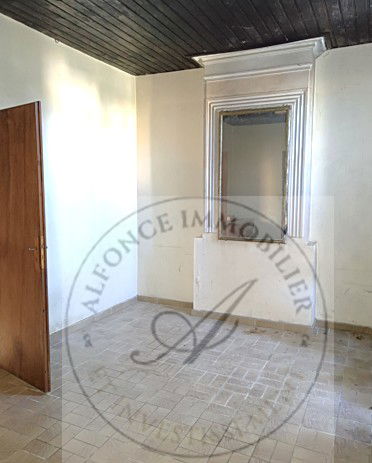 MAISON EN PIERRE CHAI ET GARAGE – COEUR MEDOC