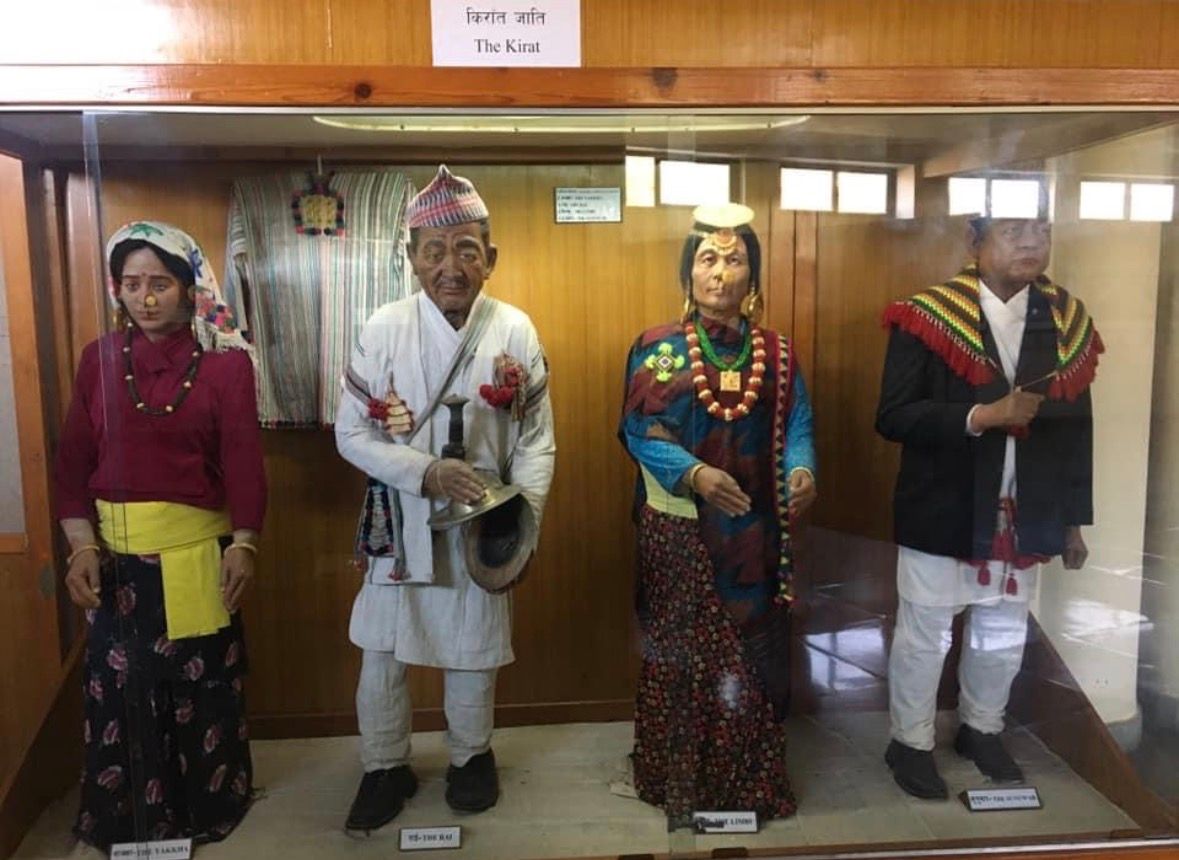 जातीय पोशाक