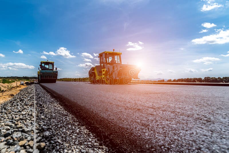 دور الأسفلت في تحسين سلامة الطرق وتقليل الحوادث - مؤسسة توريدات الطريق