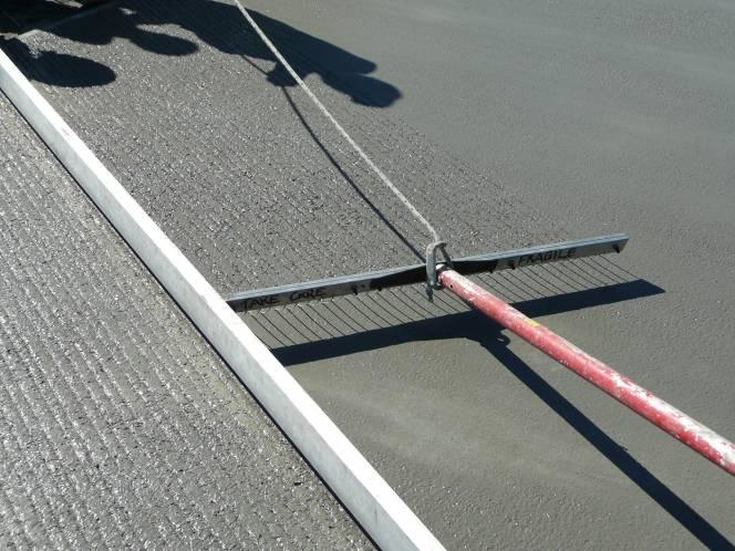 مقارنة بين أنواع الأرصفة: الخرسانية، الحجرية، والأسفلتية | أفضل شركة تنفيذ اسفلت