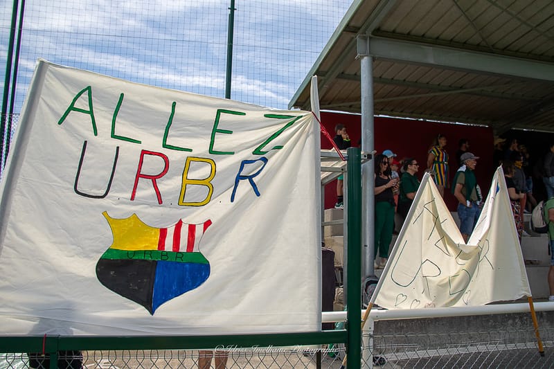 Images autour du terrain des spectateurs 