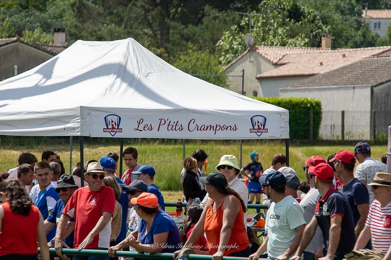 Images autour du terrain des spectateurs 