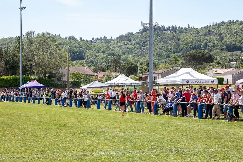 Images autour du terrain des spectateurs 