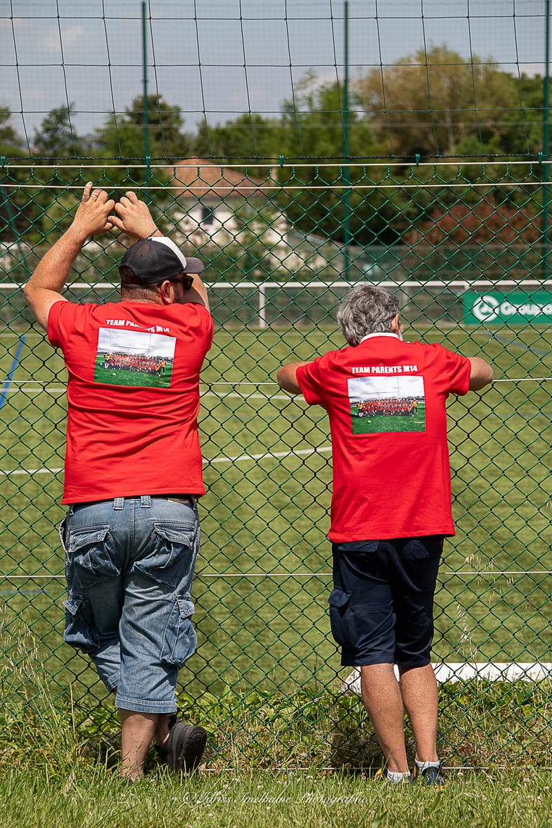Images autour du terrain des spectateurs 