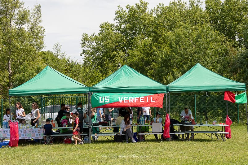 Images autour du terrain des spectateurs 