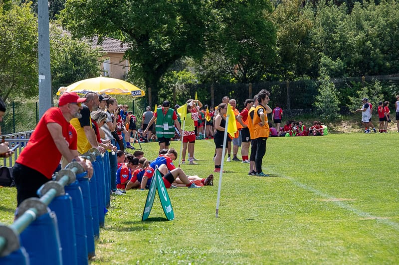 Images autour du terrain des spectateurs 