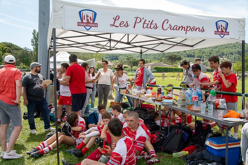 Images autour du terrain des spectateurs 