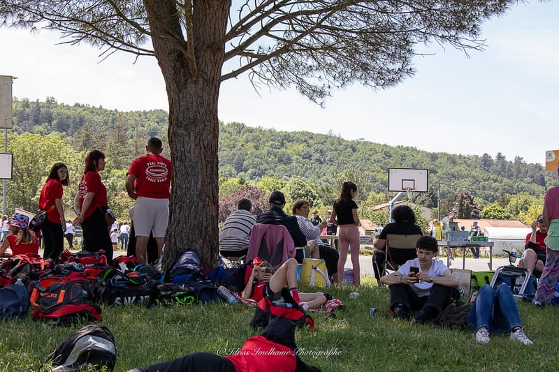Images autour du terrain des spectateurs 