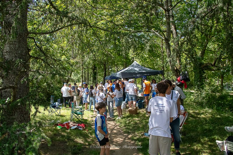 Images autour du terrain des spectateurs 