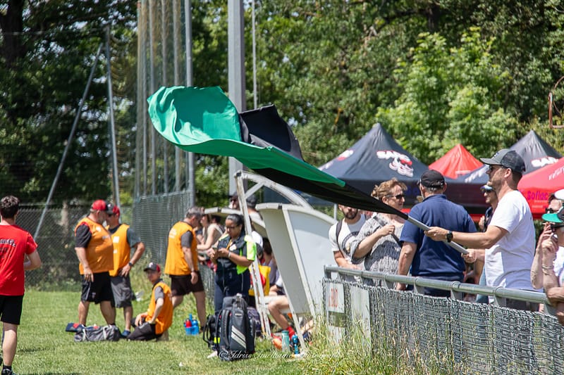 Images autour du terrain des spectateurs 