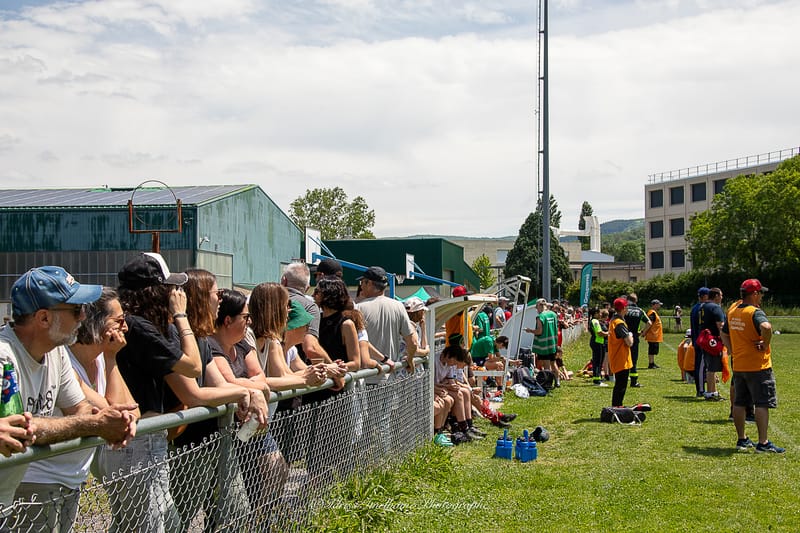 Images autour du terrain des spectateurs 