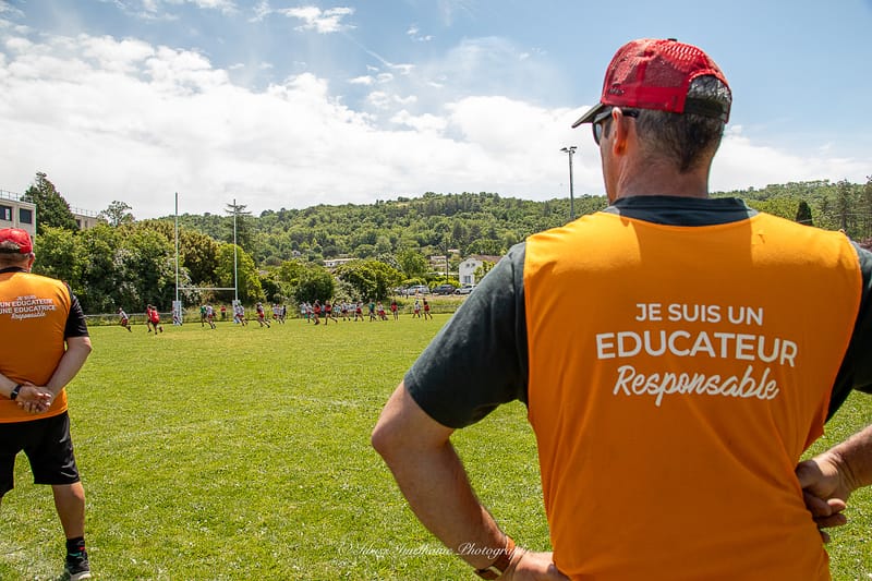 Images autour du terrain des spectateurs 