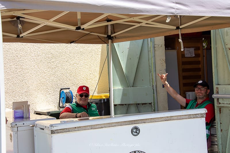 Images autour du terrain des spectateurs 