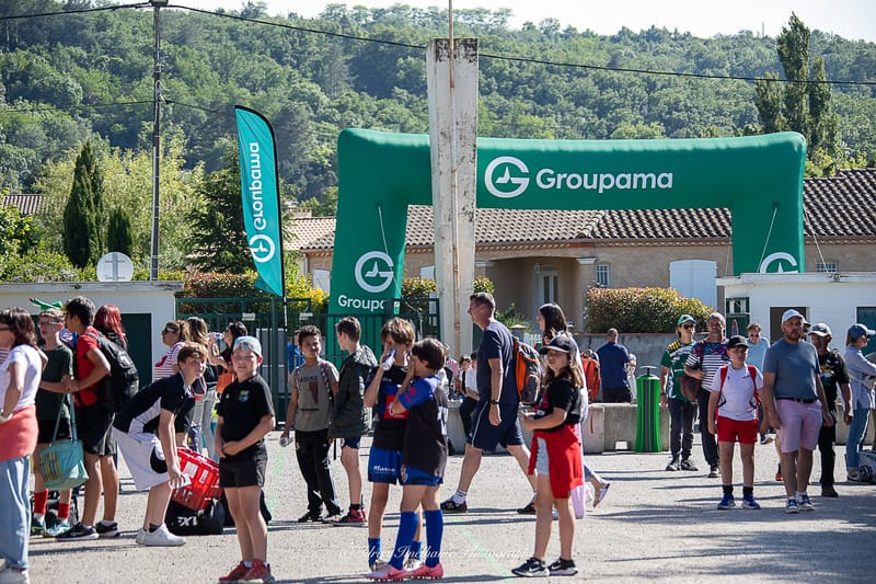 Images autour du terrain des spectateurs 